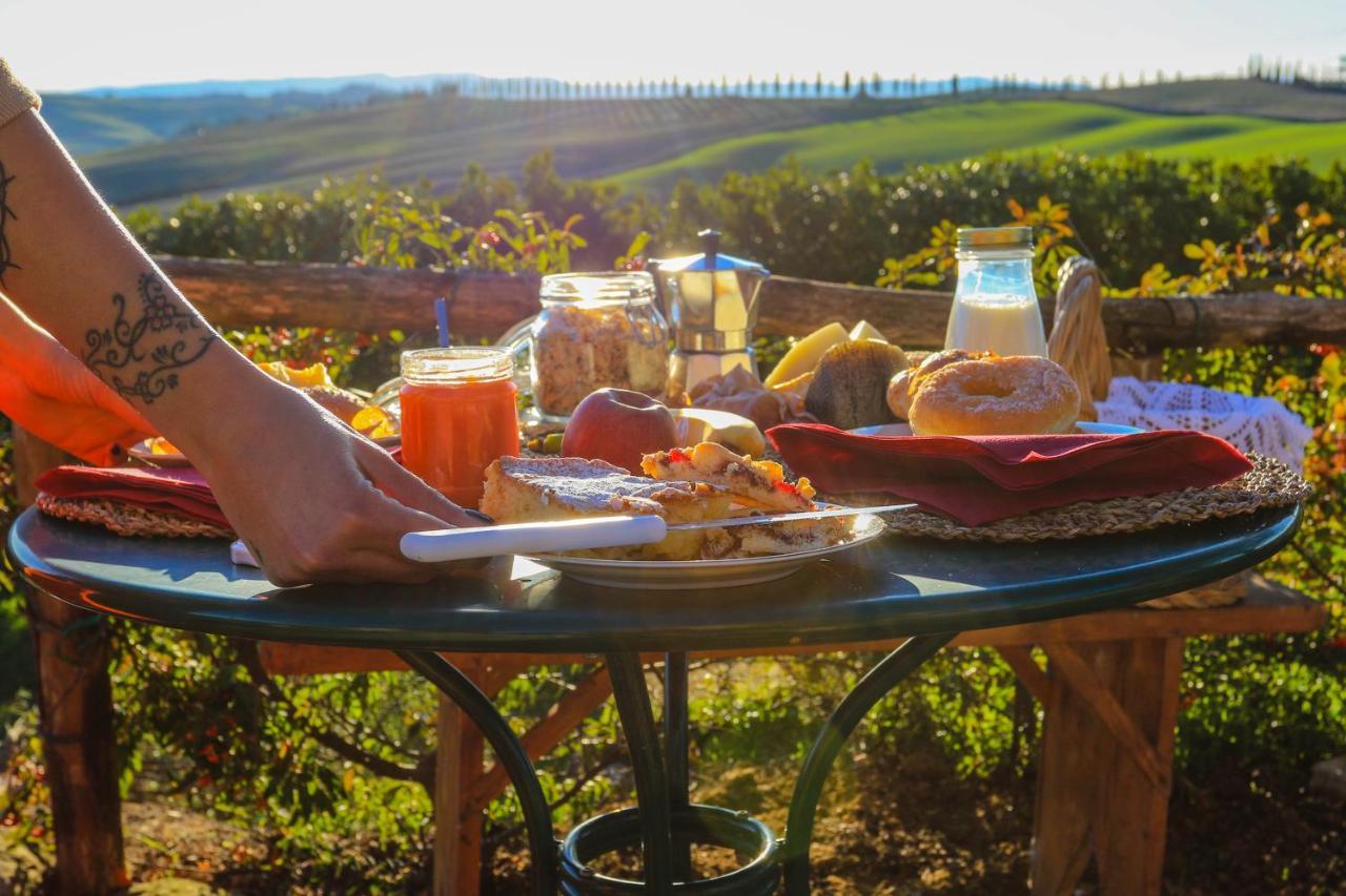 Agriturismo Bombina Villa Montisi Luaran gambar