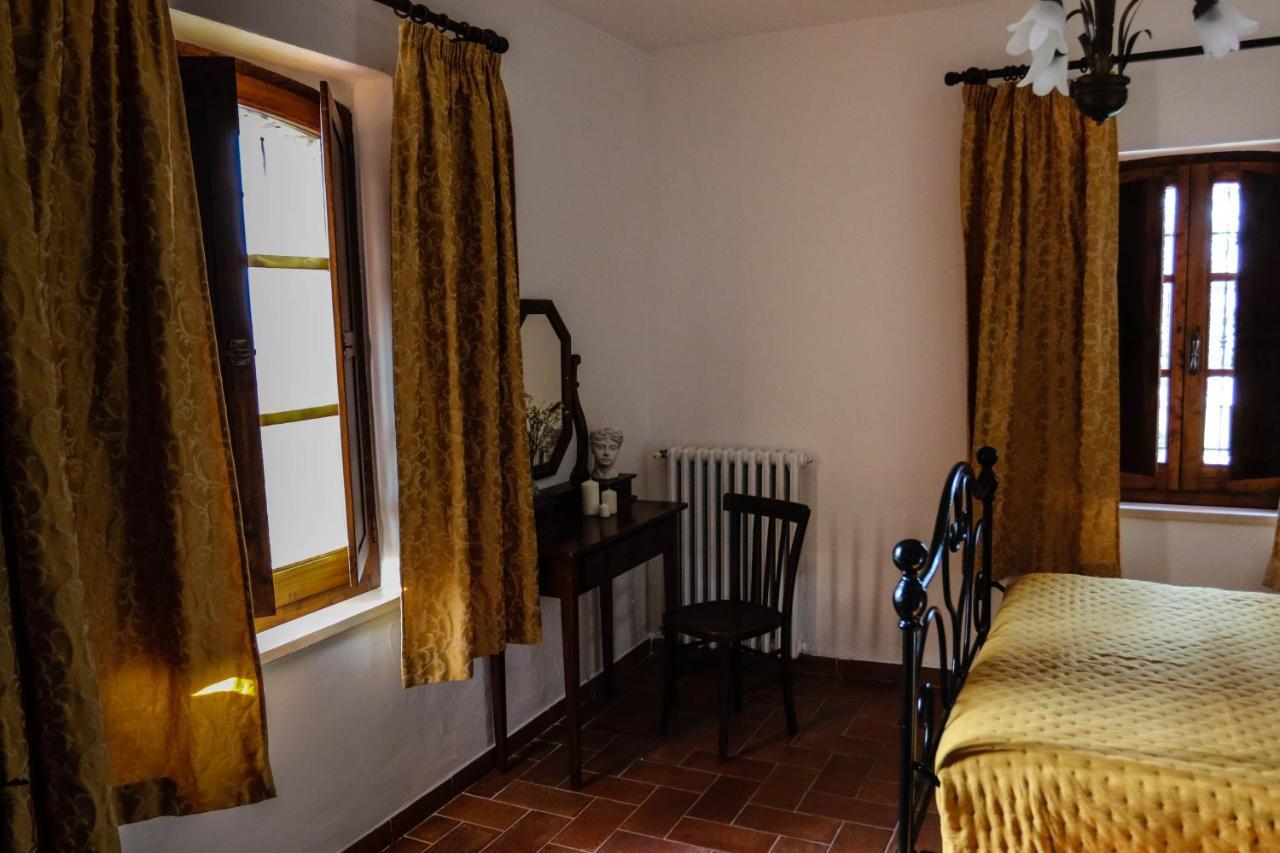 Agriturismo Bombina Montisi Luaran gambar