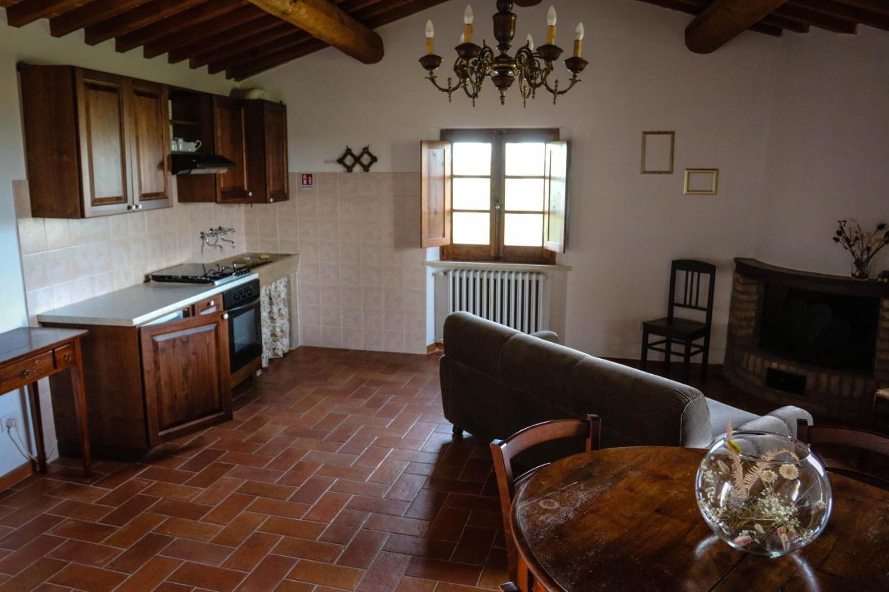 Agriturismo Bombina Villa Montisi Luaran gambar