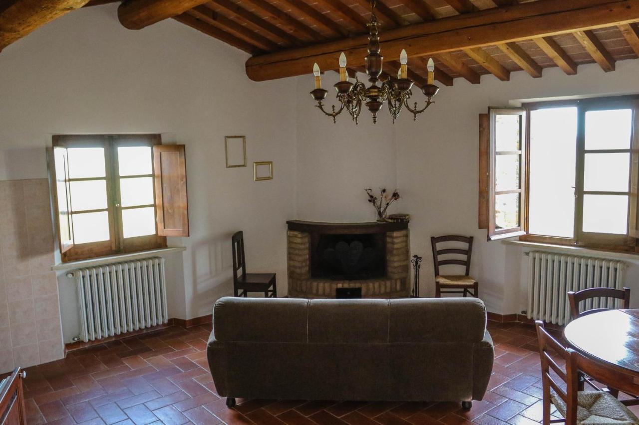 Agriturismo Bombina Villa Montisi Luaran gambar