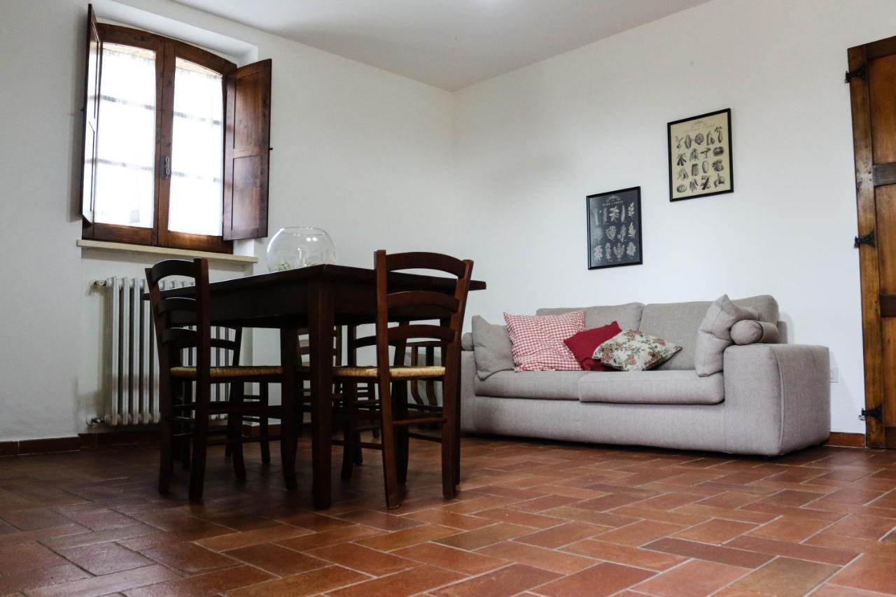 Agriturismo Bombina Montisi Luaran gambar