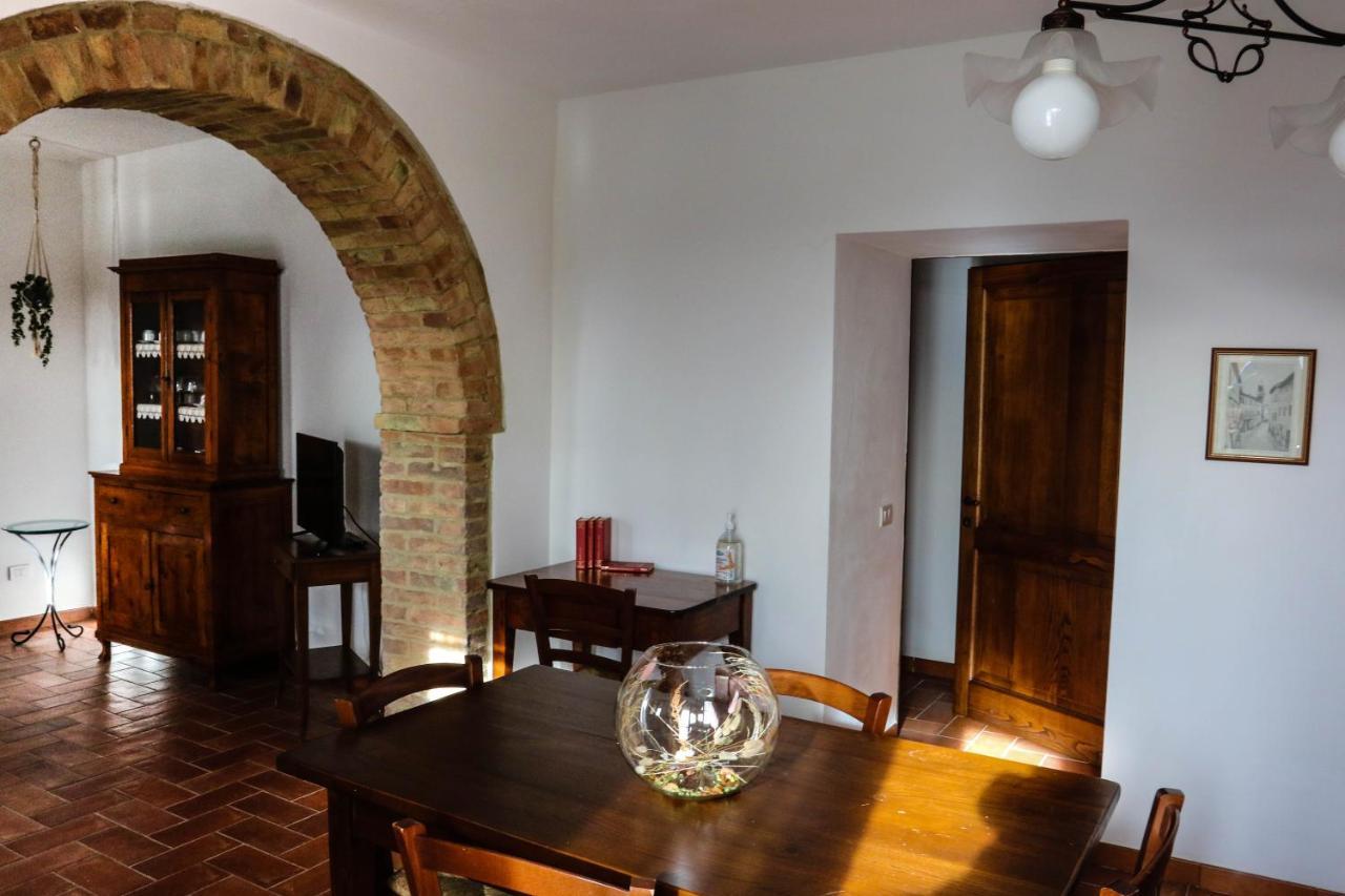 Agriturismo Bombina Villa Montisi Luaran gambar