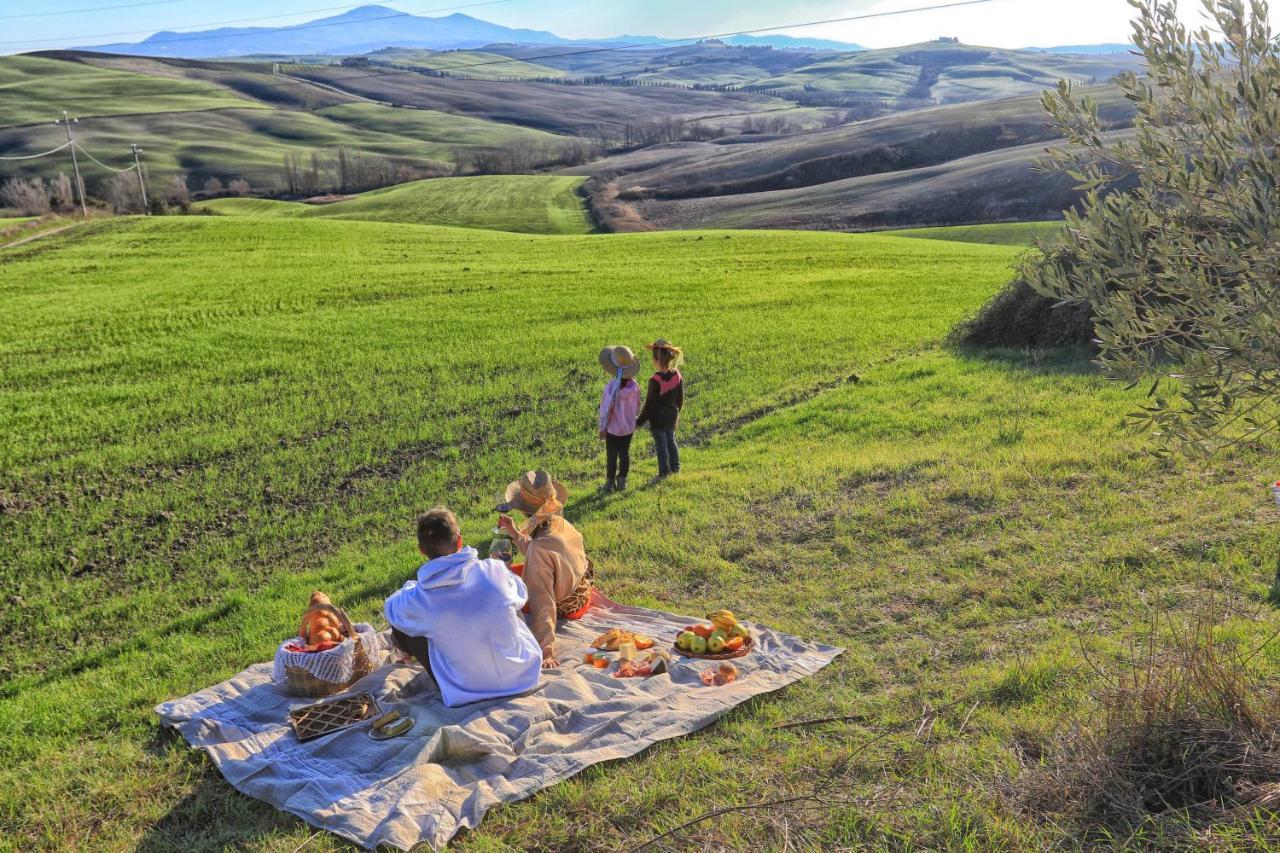 Agriturismo Bombina Villa Montisi Luaran gambar