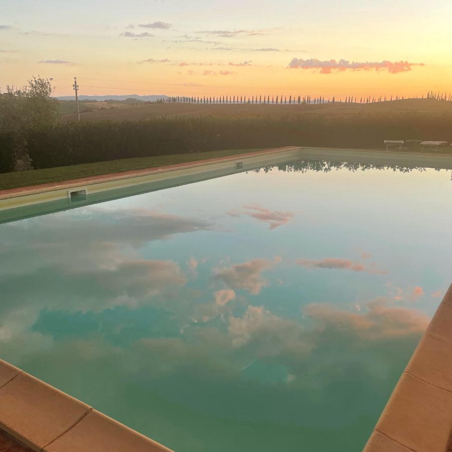 Agriturismo Bombina Montisi Luaran gambar