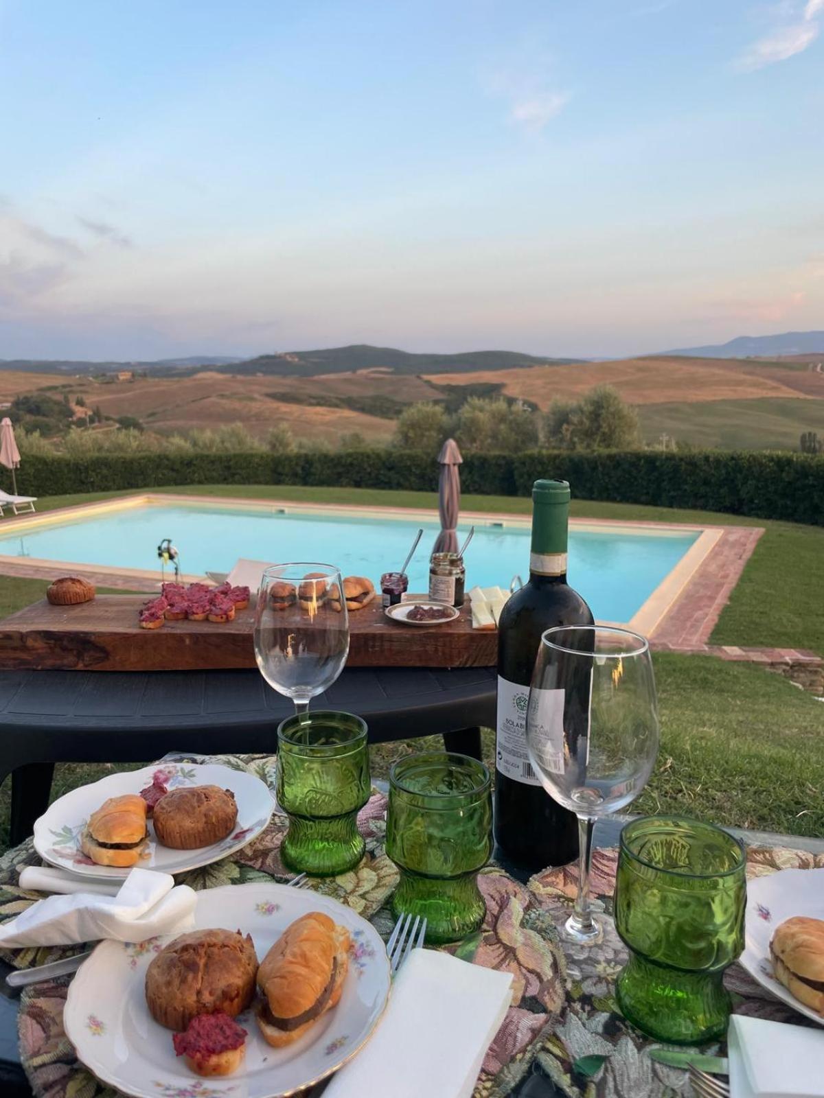 Agriturismo Bombina Villa Montisi Luaran gambar