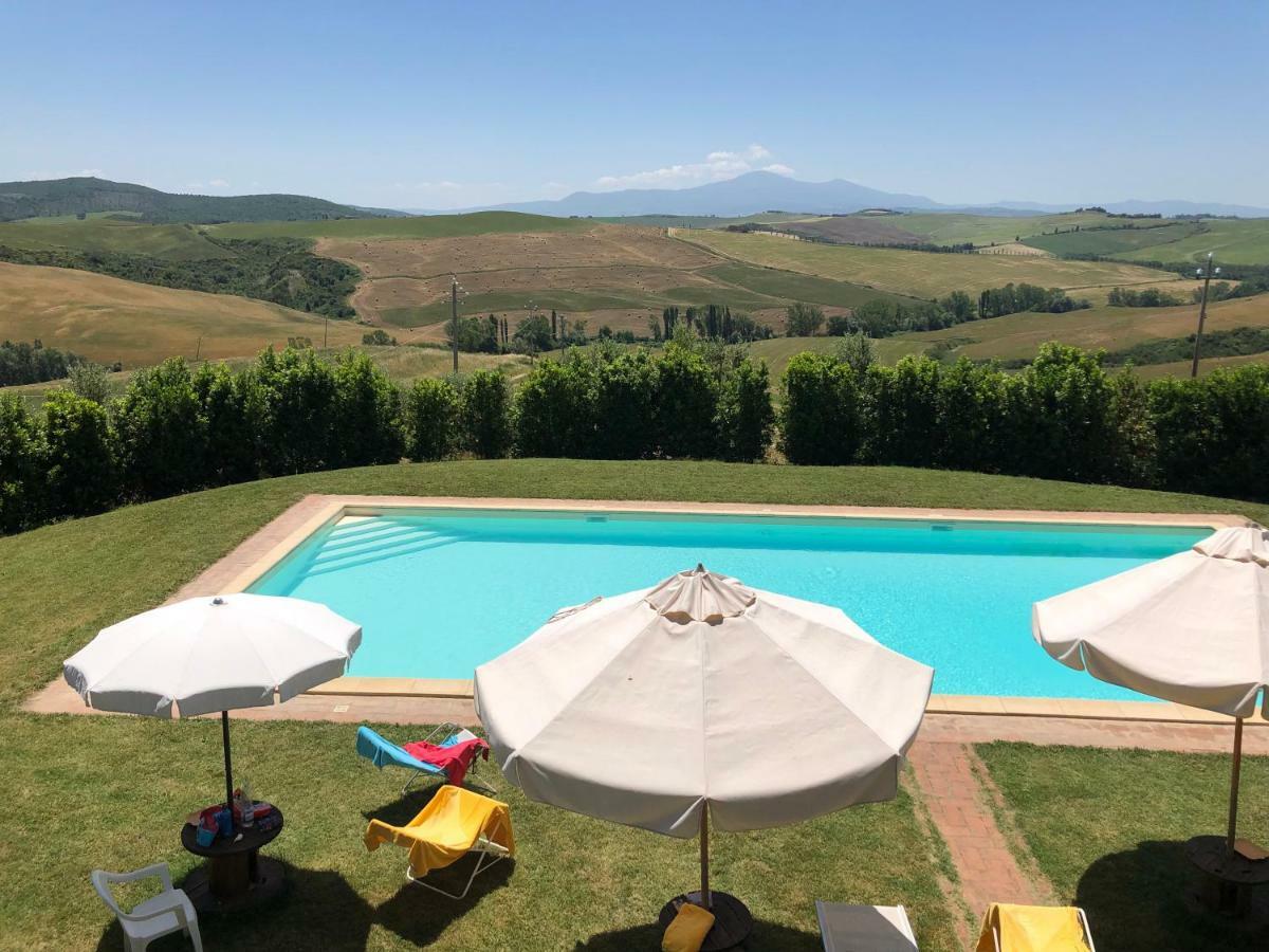 Agriturismo Bombina Villa Montisi Luaran gambar